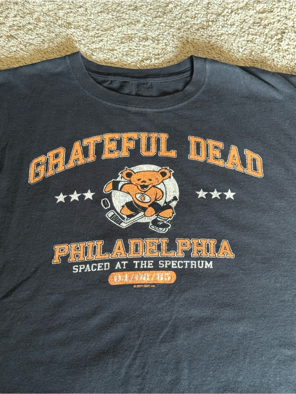 Grateful Dead Philadelphia Graphic 80s Hockey Tee - Black & Orange XXL